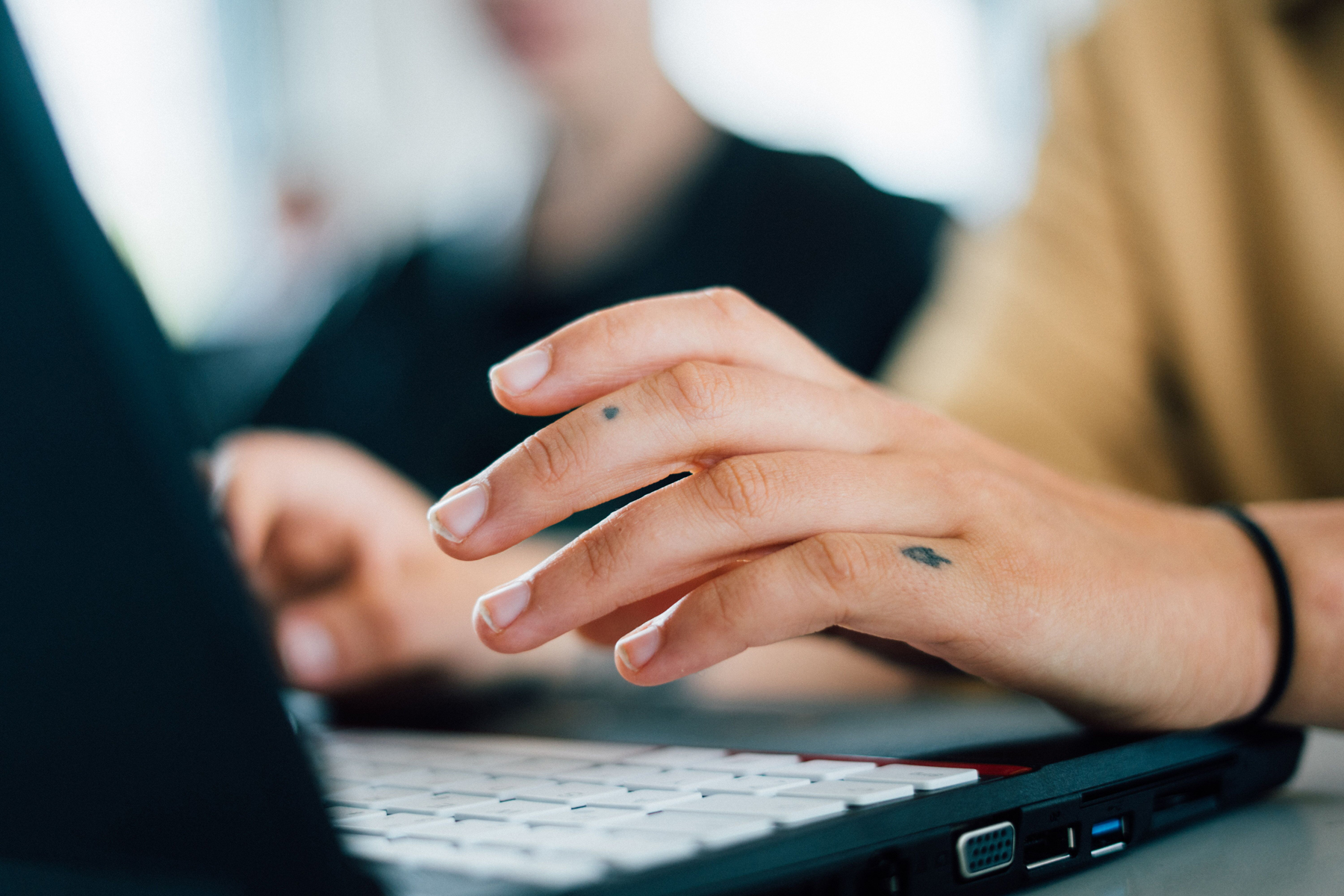 Worte sind Schatten der Tat – Gebote für kluge Nutzer