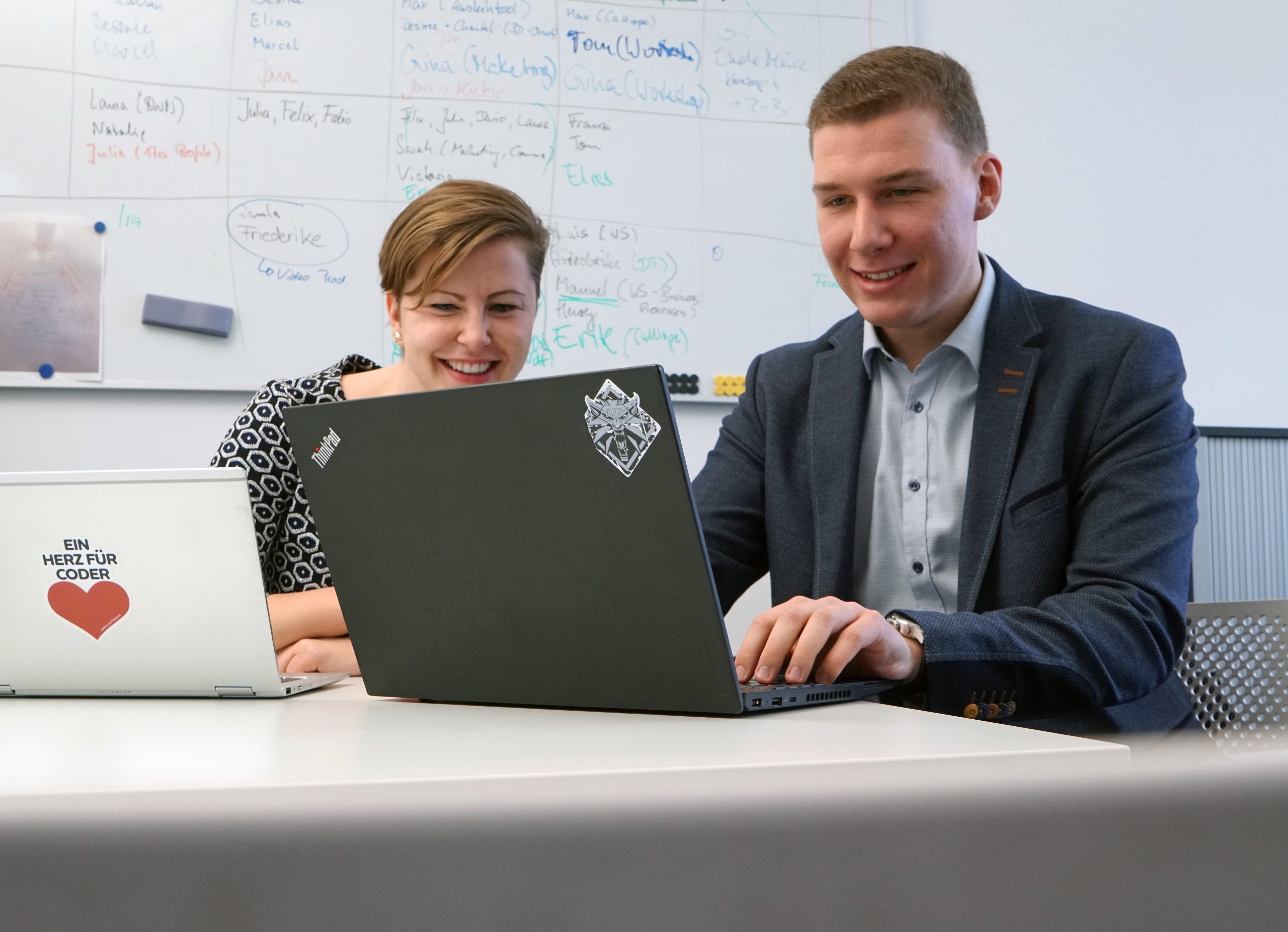 Vom Informatikgymnasium ins duale Studium: Ein Weg zum Wirtschaftsinformatiker