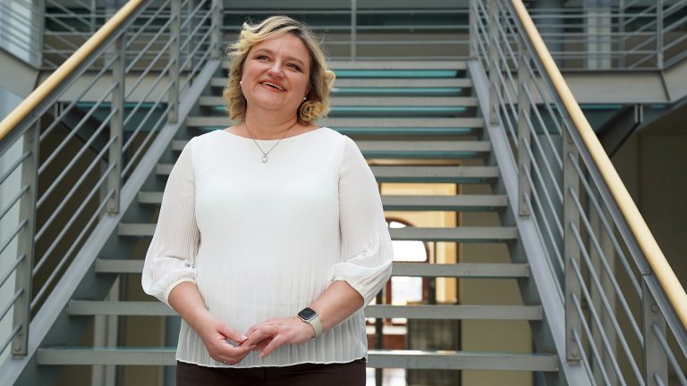 Neue Beauftragte gegen Diskriminierung an Schulen nimmt ihre Arbeit auf