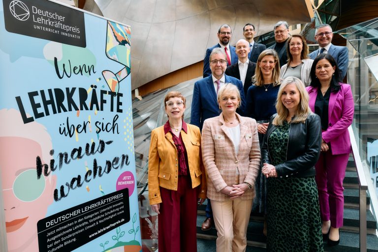 »Deutscher Lehrkräftepreis – Unterricht innovativ« 2025: Zwei Auszeichnungen gehen nach Sachsen