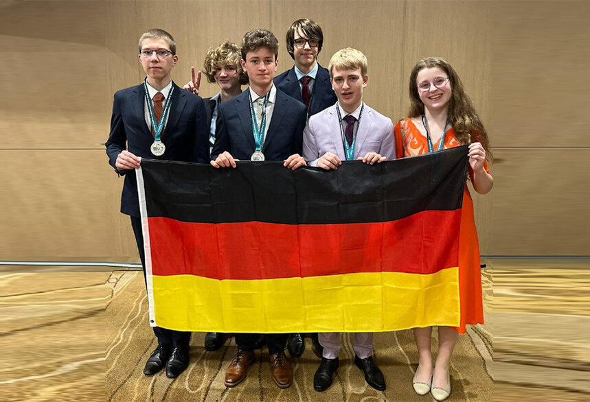 Zwei sächsische Schüler erfolgreich bei der International Junior Science Olympiad in Bangkok